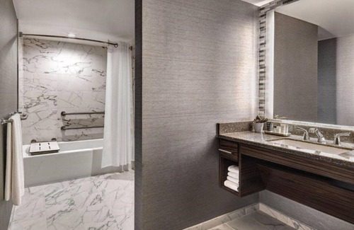 Theater District House | ENJOY A STAY AT OUR LUXURY SF UNION SQUARE ROOM