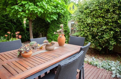 Lake Wendouree Apartment | Enjoy a stylish experience at this centrally located apartment