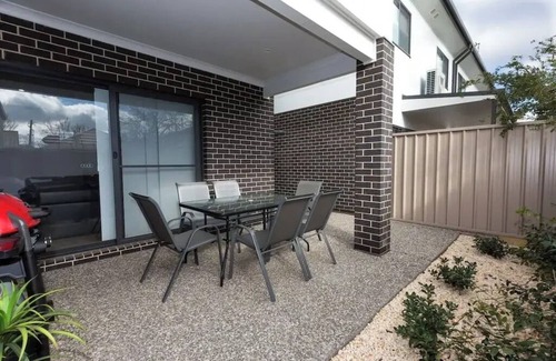 Wagga Wagga Apartment | Enjoy a stylish city escape in this brand new townhouse in the Wagga CBD!