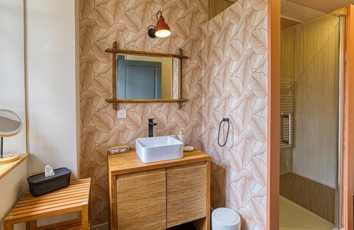 Marssac-sur-Tarn Apartment | Enjoy a wonderful vacation in this comfortable vacation apartment.