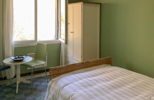 Quinson House | Enjoy a wonderful vacation in this inviting vacation home with pool in a fantastic location close to