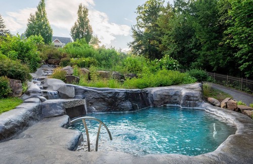 Bartlett House | Enjoy Amazing Views @ 1BR Chateâu w/1 King + Sofa