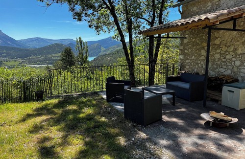 Saint-Andre-les-Alpes Villa | Enjoy an authentic Provencal cabanon set in a hectare with a magnificent view!