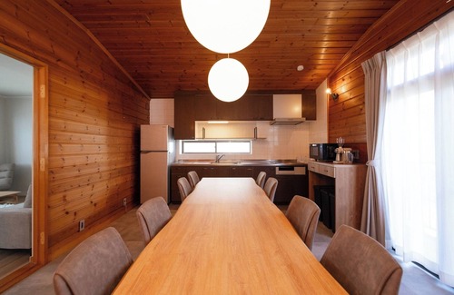 Kyonan House | Enjoy autumn flavors on the wooden deck with a BBQ/Awagun Chiba