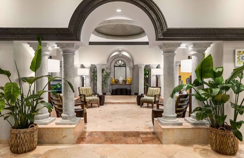 Mid Beach Hotel | Enjoy Beachfront Room with Outdoor Pool Close to Miami Beach Boardwalk