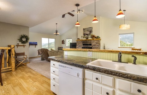 Carriage Hills House | Enjoy Beautiful Mountain Views in all directions at the Mountain Meadow House