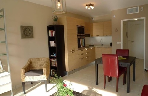 Prado - Republique Apartment | Enjoy Best of Cannes – Close to Everything but Away from It All