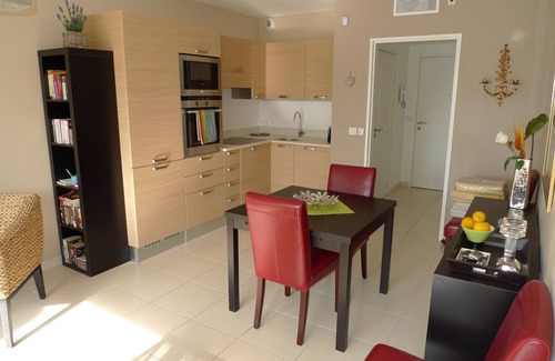 Prado - Republique Apartment | Enjoy Best of Cannes – Close to Everything but Away from It All