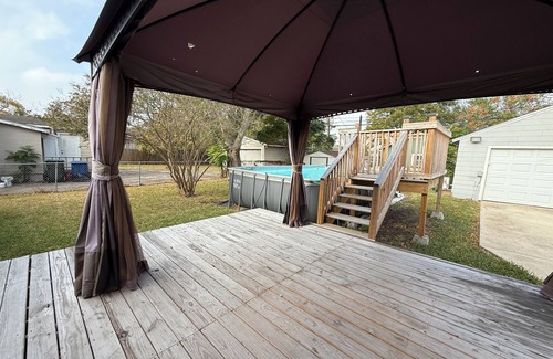 Del Mar House | Enjoy comfort, style, and convenience at Dune'R Thing, a cozy 3 bedroom retreat!