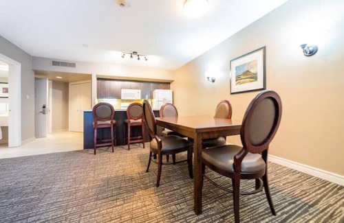 Oro-Medonte Apartment | Enjoy Country Club Living in this Modern, Spacious Suite w/Loads of Amenitiesn