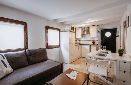 Cudillero Apartment | Enjoy Cudillero in a Marine House at the Seaside