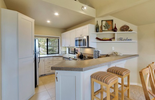 Century West Condo | Enjoy Deschutes River Views from Beautiful 3-Bedroom Mt. Bachelor Village Condo