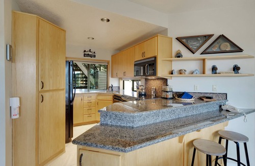 Century West Condo | Enjoy Deschutes River Views from Beautiful 1-Bedroom Mt. Bachelor Village Condo!