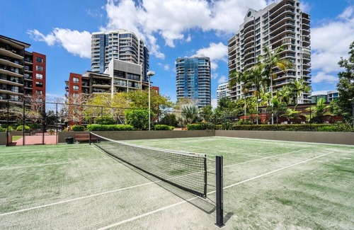Kangaroo Point Apartment | Enjoy Easy Access To Everything From This Perfectly Located One Bedroom Unit