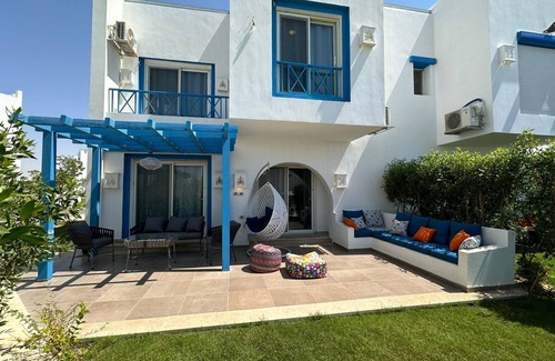 Marsa Matruh House | Enjoy a Greek flavor in Egypt's north coast overlooking the Mediterranean sea