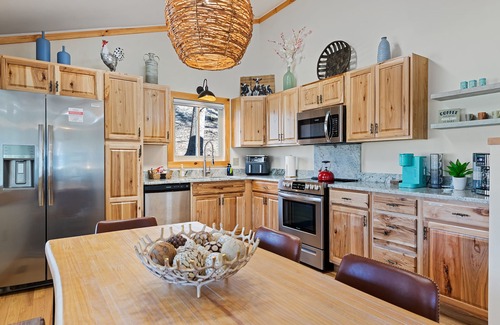 Waynesville Cabin | Enjoy Fabulous Home w/Hot Tub-Private-Amenities