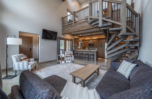 Coram Condo | Enjoy Glacier Here! New 2bed/2 bath Condo- 7 mi to GNP- Adventure Awaits #2-4