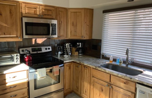 Casas Adobes House | Enjoy Golf Course & Catalina Mountain Views from this Remodeled Desert Oasis