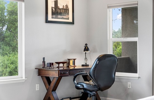 Auburn House | 🏡Enjoy Gorgeous Views🌲 in Most Prestigious Gated Community 🪫FREE Tesla charging🔋