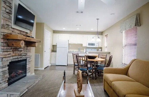 Canyon Lake Condo | Enjoy Hill Country Adventures 2BD apt located in resort location
