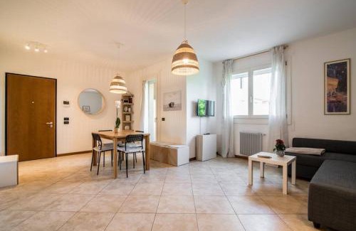 Camin Apartment | enJoy Home - Appartamento ampio, luminoso e immerso nel verde