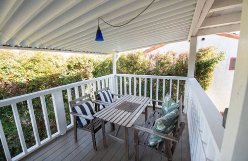 West Beach Apartment | Enjoy indoor-outdoor living, a full kitchen and walk to beach and state st.