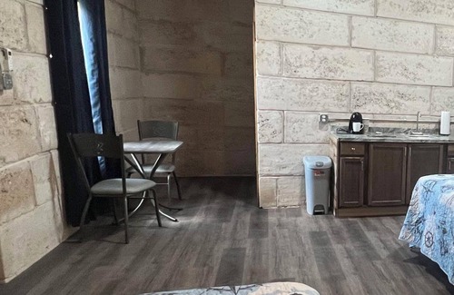 Fluvanna House | Enjoy Lake Alan Henry in Justiceburg Texas in one of our 5 Bungalows