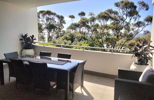 Rockingham Apartment | Enjoy life luxuries with this coastal getaway