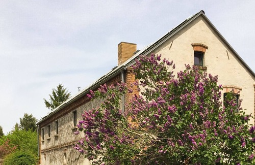 Lunow House | Enjoy nature in the countryside in a large cottage on the lake with beautiful garden