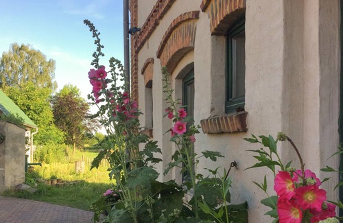 Lunow House | Enjoy nature in the countryside in a large cottage on the lake with beautiful garden