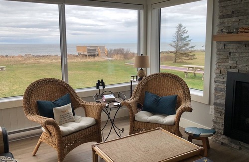 Beaubassin East Ski Chalet | Enjoy our Belvédère (Beautiful View) beach house with beachfront lookout!