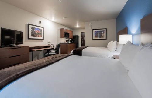 Gleneagle Hotel | Enjoy Pet-Friendly Room with Kitchen - Your Colorado Springs Hideaway