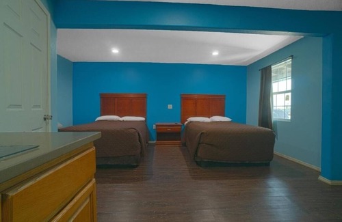 Flour Bluff Hotel | Enjoy Room Pets Are Welcome By Padre Island Seawall Beach With Free Parking