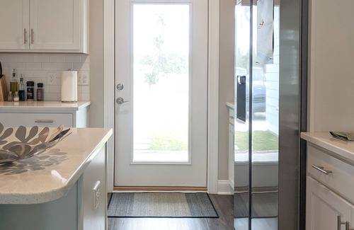 Morehead City House | Enjoy sea breezes from double-decker porch - walk to pool, private waterfront.