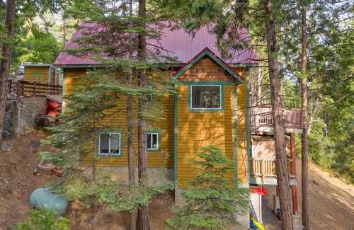 Long Barn House | Enjoy Spring and summer with all the family. Near swimming fishing and hiking.