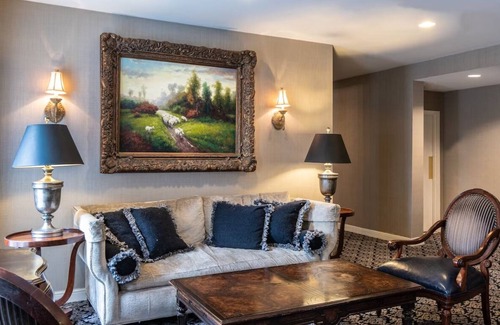 Historic District Hotel | Enjoy Stepping Back in Time at Charming Hotel in Annapolis - Pet-Friendly!