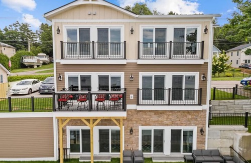 Colchester House | Enjoy Sunsets at Fully Equipped 4BR-Lake Champlain