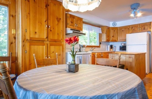 Madawaska Valley Cottage | Enjoy the Autumn colours on the edge of Algonquin park at Gramma's on the Lake