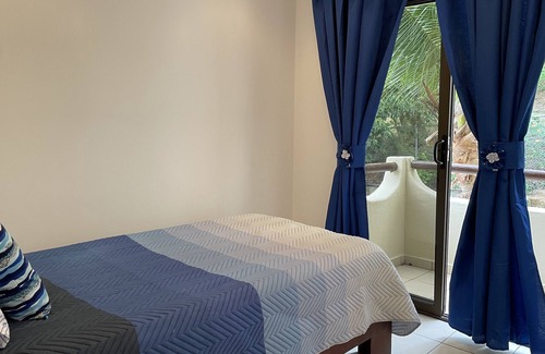 Coco Sunset Hills Apartment | Enjoy the beach and feel at home