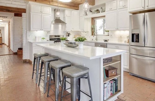 Corrales House | Enjoy the charms of NM in this beautifully cited and furnished home