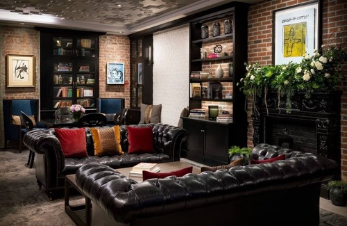 Upper West Side Hotel | Enjoy The City Life In The Heart Of NYC! Pet-friendly, Onsite Bar
