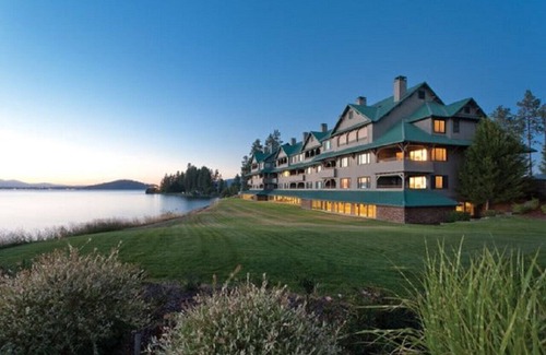 Coeur d'Alene Apartment | Enjoy the family at Coeur d’Alene in this resort 3BD condo w/indoor pool