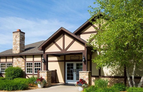 Boyne City Apartment | Enjoy the family for ski adventures in 2BD condo with resort amenities