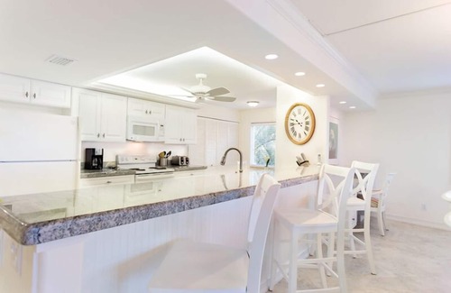 Sanibel Condo | Enjoy the Gulf Views from this totally remodeled three bedroom condo !