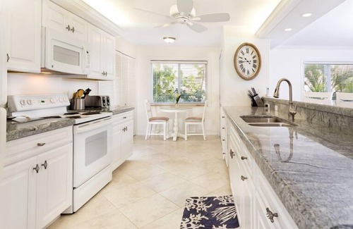 Sanibel Condo | Enjoy the Gulf Views from this totally remodeled three bedroom condo !