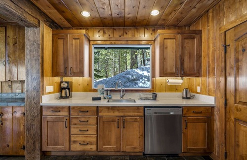 Olympic Valley House | Enjoy the historic nature of Olympic Valley in the valley's second oldest home!