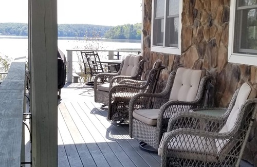 Broadalbin House | Enjoy the Leisurely Camp Life - Galway Lake Spacious Waterfront Home