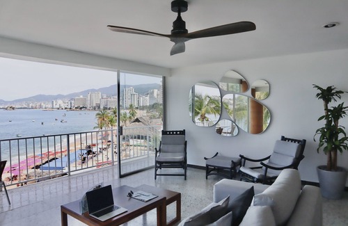 Costa Azul Apartment | Enjoy the most beautiful bay in the world. Acapulco Bay!