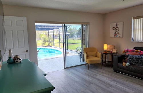 Eisenhower House | Enjoy the most beautiful sunsets by the pool *small pets welcome *child friendly
