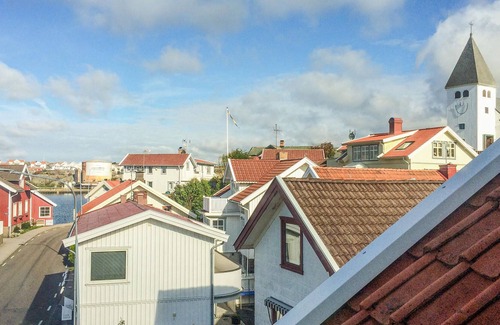 Skaerhamn Apartment | Enjoy the panoramic view of the water and over the city!